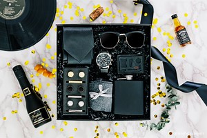 Modern Man Groomsmen Gift Box - Grateful Gadgets
