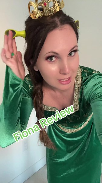 Lets review the @Spirit Halloween princess Fiona costume! #shrek #shrekcostume #shrekrave #shrekisloveshrekislife #costumeideas2023 #review