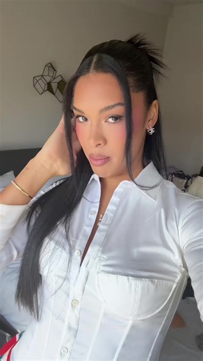 Glam Up for the Super Bowl with New England Patriots