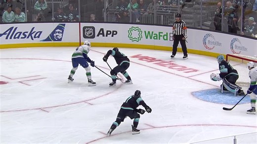 VAN@SEA: Aman scores goal against Niklas Kokko