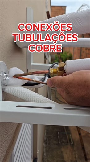Aldo Santos | Ara Master | Ar Condicionado Araraquara on Instagram: "A tubulação de cobre é um dos elementos mais críticos em um sistema de ar-condicionado split. Ela é responsável por conduzir o fluido refrigerante entre a unidade evaporadora e a condensadora, garantindo eficiência térmica, estabilidade operacional e vida útil do equipamento. Sua execução exige conformidade absoluta com o padrão do fabricante, respeitando diâmetros corretos, metragem mínima exigida, inclinação adequada e isolam