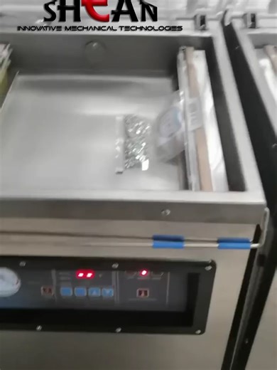 Vacuum pack machine 🧊📦 How it works｜Vacuum Packaging Machine: For Longer and Safer Product Preservation In food and industrial product packaging, air is often a key factor affecting freshness and quality. This vacuum packaging machine provides stable and reliable vacuum protection for products by removing air from the packaging bag and quickly sealing it. 🔄 Workflow 1️⃣ Place the product into the vacuum bag. 2️⃣ Place it into the vacuum chamber and close the lid. 3️⃣ Automatic vacuuming. 4️⃣ 