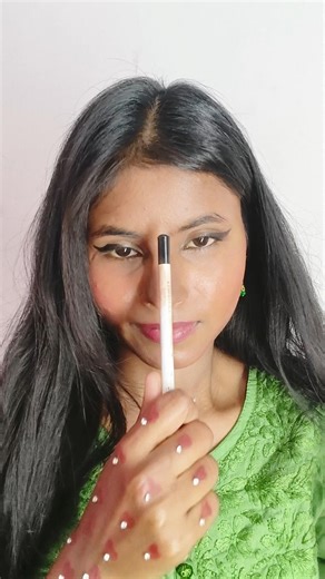 Nose contour hack 🤯💥 #shortvideo #makeuptutorial #subscribe #youtubeshorts #relatable