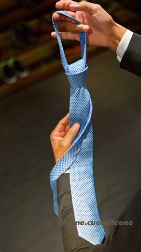 1.5M views · 6.7K reactions | Level up your look with this Simple tie-tying method! Save this post and learn the secret! ➡️ #styleinspo #MensStyle #tie #fashionaddict #fashion #mensfashion #mensweardaily | HolloShoe | Facebook