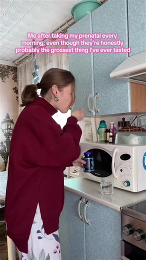 Morning Vitamins for Moms-to-Be: Embrace Self-Care 🌸