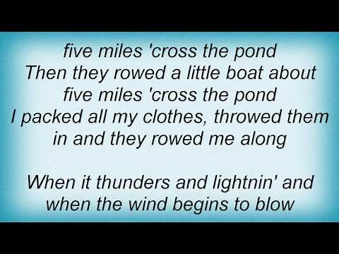 Bessie Smith - Back Water Blues Lyrics