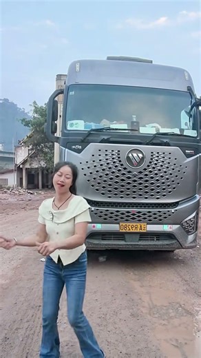dancer woman super dancing truck driver truck video #dancersgirl