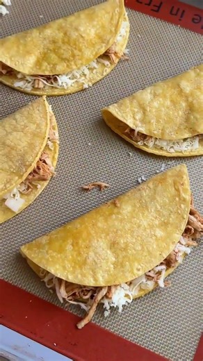 Crispy Baked Honey Chipotle Chicken Tacos #tacoseries #tacotuesday #tacotuesdays #easyrecipes