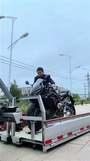 Goodbye Ramps! Watching This Trailer Drop To The Ground Is Pure Magic