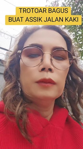 Saya telah buka paket bisnistrip China EKONOMIS PRIVATE Rp10jt (6 hari). Tujuan Guangzhou atau Yiwu.Bapak ibu bisa berangkat kapan saja dan dari mana saja ,pakai pesawat apa saja dan nginap di hotel mana saja terserah bapak ibu yang sediakan akomodasi sendiri. Kami melayani paket 10jt ini private minimal 2 orang bisa ke kota :Guangzhou, Shenzen, shanghai , Hangzhou, Yiwu. Fasilitas 10jt jasa kami : Penjemputan n antar ke Bandara. Dan selama belanja akan dibantu selama 8 jam/hari oleh team kami o