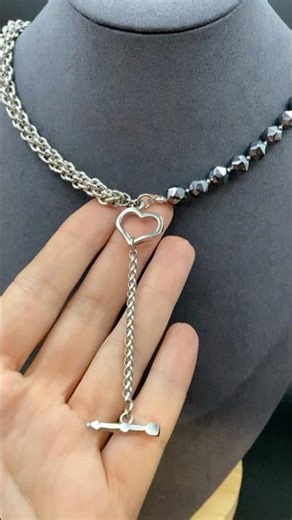 Cupid’s got taste. And a chain