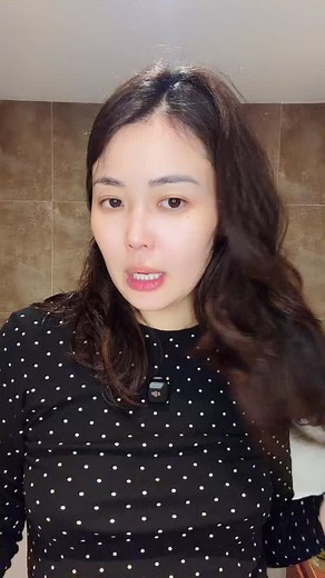 За би үнэхээр сэтгэл ханамж дүүрэн байна өө 🤗🤗 Аа бас хуйхны гуужуулагч гэж нэг гоё юм байгаад байгаа 👍🏻Манай хаяг: 📍 Салбар 1: Баруун 4 зам Maxmall худалдааны төв 1 давхарт урсдаг шатны баруун талд Queens beauty Мягмар гариг бүр амарна 📍Салбар2: Саппоро.н Миний дэлгүүрийн баруун талд Сайн худалдааны төвийн Б1 давхарт Queens beauty store 7 хоног бүрийн Ням гаригт амарна 📍Салбар3: Алтай хотхон 52г байр Queens beauty store 7 Хоног бүрийн Ням гаригт амарна Утас: 7703-5252 | Queens beauty