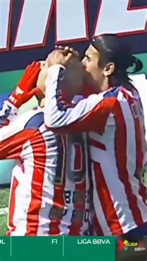 440K views · 14K reactions | ¡Chivahermanooos!  Es momento de recordar este #GolIcónico del 'Bofo' Bautista que les daba la estrella 1️⃣1️⃣ en su escudo.  ¡Denle play!  #LaLigaDeLaAfición | Liga BBVA MX | Facebook