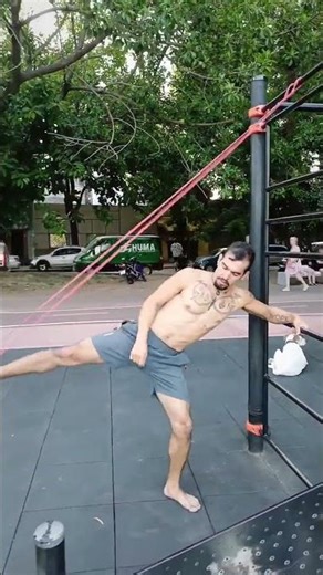 Así se asiste la BANDERA HUMANA con BANDA ELÁSTICA | WOPE Calisthenics Family #calistenia