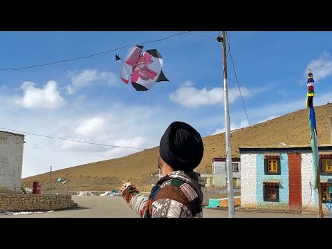 Kite Flying in Mountains 😱 Patangbaazi , Kite Vlog