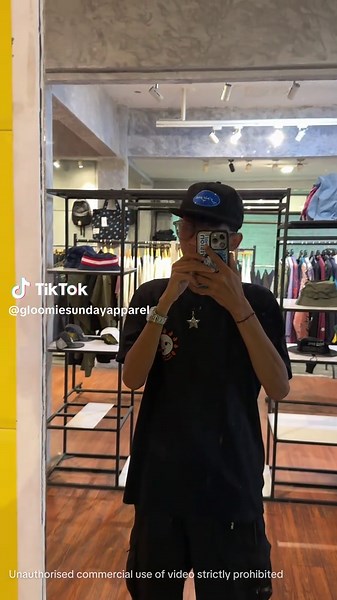 The final piwcw of the fit 👀 #gloomiesundayapparel #daywithgloomiesunday