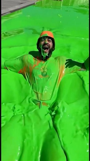 I invaded the giant's slime pool 🌈💦 #shorts