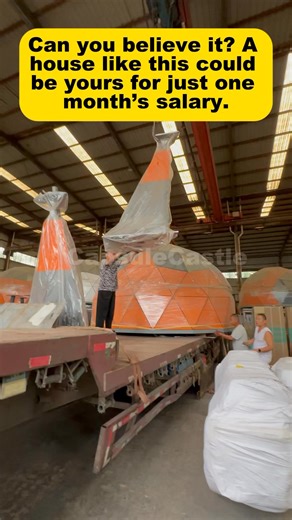 12K views · 88 reactions | Starship capsule loading in progress-dispatch live from the factory yard. #tinyhome #tinytinymoments #mobilehouse #SmartLiving #capsulehouse #tinyhomeliving #tinyhouse #TinyHouseLife #tinyhouseliving #tinyhouse | Capsule Castle CapsuleHouse | Facebook