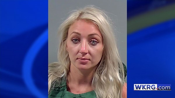 Kansas woman arrested, charged with attempted homicide in Pensacola Beach | WKRG.com