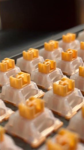 Enjoy the best of both worlds: complete silence in the office, and a responsive, natural typing feel