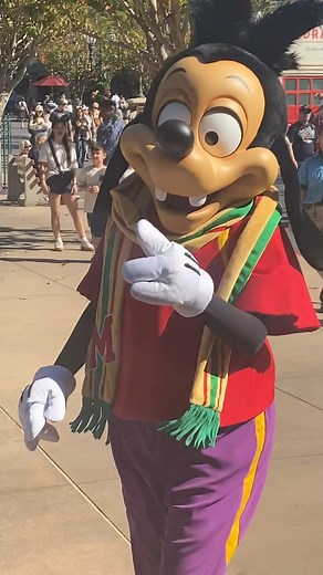 Always so good to see Max and Goofy together at the Disney Parks Hollywood Studios. | Jennifer Valerie | Facebook