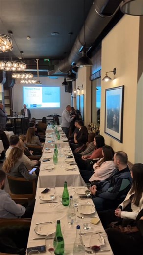 ✨ Young Professionals Kick-Off: Connecting, Growing, Leading Last night, we officially launched Young Professionals, the platform for the next generation of leaders in the German-Serbian business community. 🚀 The evening at Lola Wine Bistro, Belgrade brought together inspiring voices and fresh ideas: • Filip Simović, President of the German-Serbian Chamber of Commerce, set the tone with an opening inspiration. • Nikola Tubić from wiss&lila shared the vision and formats for engaging young profes