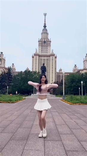 Tzu Yu ツユ/ 자 우 on Instagram: "跳跳🌸 #dance#Russia#mossow#москва#мгу"