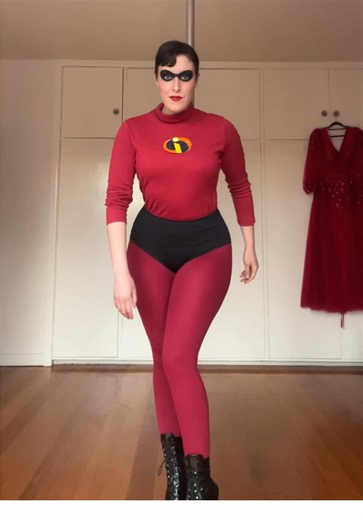 Halloween Costumes Inspired by Mrs. Incredible