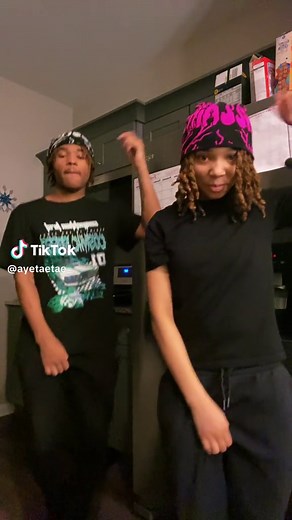 Come n hop onnis pony😌