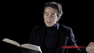 86K views · 3.9K reactions | Alessio Boni legge Nemesi di Philip Roth “Entrò, con un semplice tuffo ad angelo, in quell’acqua che riuscì a vedere solo l’istante prima che le sue braccia la fendessero con eleganza e lui piombasse in profondità nella fredda purezza del lago” #LessicoFamigliare | Rai3 | Facebook