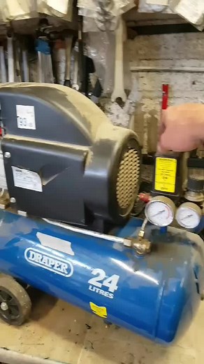 draper compressor with a seized con rod. #piston #conrod #seized #draper #compressor #repair #donegalfixings #deandohertygreaser #powertools #broken