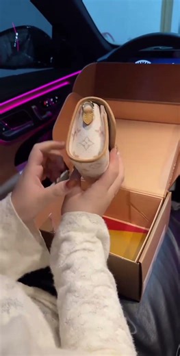 Pochette Camille shoulder bag #luxury #unboxing #highqualitybag #casualbag #bagsonline #bag