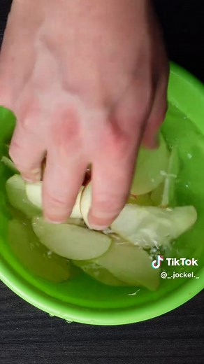 Apfel-Rosen-Muffins: Einfaches Rezept mit Blätterteig