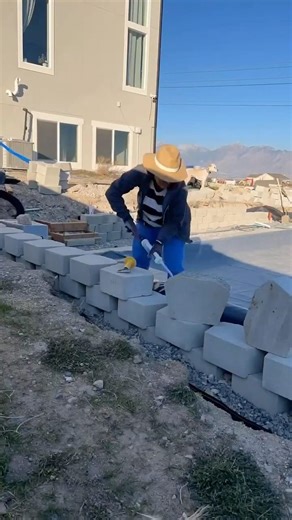 Retaining Wall Around Pool