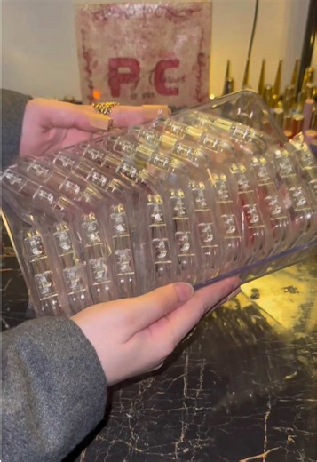 #prettyclawsbyifra #letspackanorder