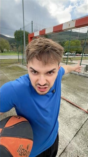 Chicas en Clase De Educación Física🤣🏀#comedia