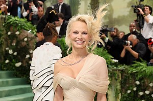 Pamela Anderson's Dating History—from Tommy Lee to Liam Neeson