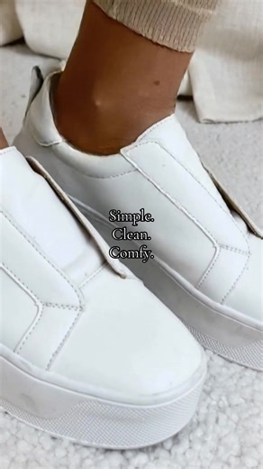 Love a simple white trainer that just works. Easy to wear, easy to style. #minimalstyle #whitetrainers #everydayoutfit #neutralwardrobe #casuallooks