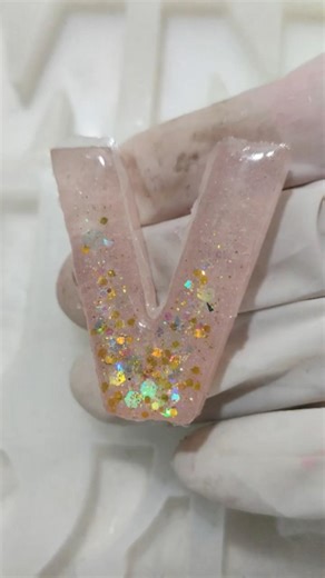 KEYCHAIN 💖🥀 | HANDMADE KEYCHAIN | #resin #diykeychain #youtubeshorts #art #akaycraft #shorts #craft