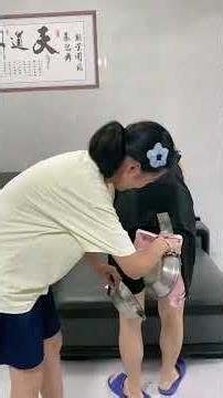 # Dad's Cute Way of Taking Care of Kids: It's So Easy to Deal with Dad!
