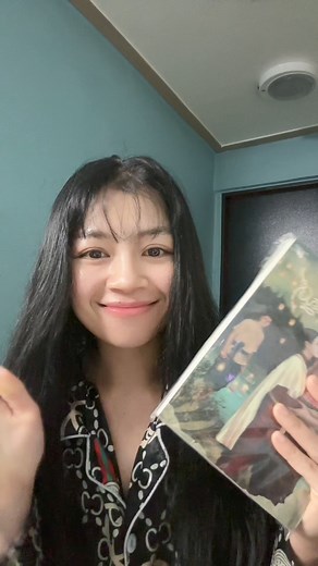 Million of love unboxing..📖👸🏼 author : Pao Makara ពៅ មករា #reelsfbシ2023 #booklover #bookworm | Crown. SENG HAN