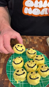 Easy Twinkie Emoji Cake Balls 😍 #cake #food ##fblifestyle | Ohio Noah