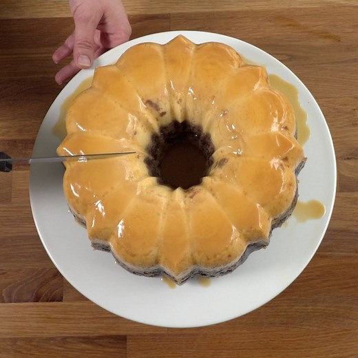 2.4M views · 38K shares | This "Magic" Flan Cake is Full of...