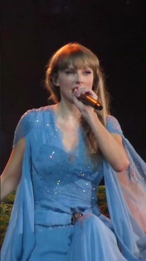 Taylor Swift's New Blue Folklore Dress at the Eras Tour! 💙