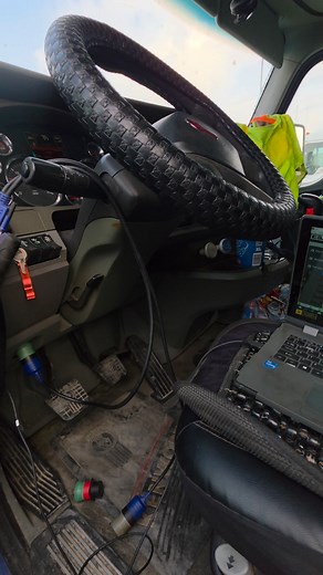 Tu tablero marca erroneo?? Actualizando modulo de cabina y tablero kenworth t680 | Martinez Diesel Repair