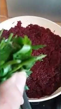 Salade à la betterave rouge chaude ou froide