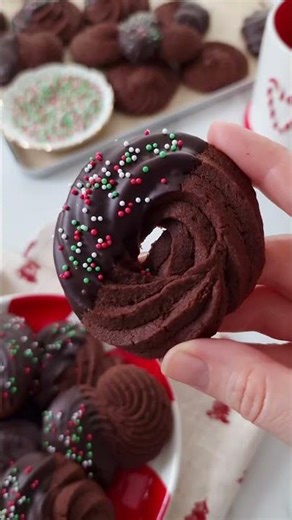 Gingerbread Men Decorating Challenge