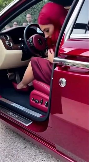 lady Red Rolls-Royce Ghost Ruby - #red #rollsroyce #ghost #ruby #car #rich #supercars #automobile