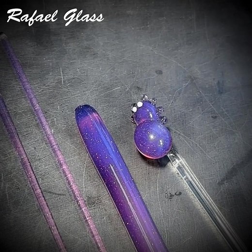 🤩 This new sparkling Opalized Royal Jelly glass from @GlowinGlass.com is just Amazing! I am really excited about the possibilities! Big shout out to @Bob Hastings for making this dreamy glass a reality! 🤙 RafaelGlassArt.Etsy.com . #glass #glassart #glasssculpture #art #borosilicate #flameworking #sculpture #glassfigurines #fire #Flames #spider #glassspider #opal #glowingglass #royaljelly #sparkling | Rafael Glass