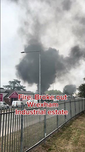 Fire 🔥 Wrexham industrial estate #wales #wrexham